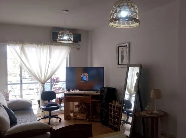 Departamento de 2 Ambientes C/ Cochera Vista Al Frente Ubicado a m de Maipu y Corrientes - 2