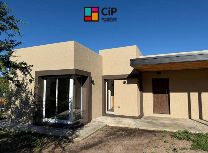 Casa con 800 m² Terreno y 2 Dorm. en Venta en Cortaderas - 4