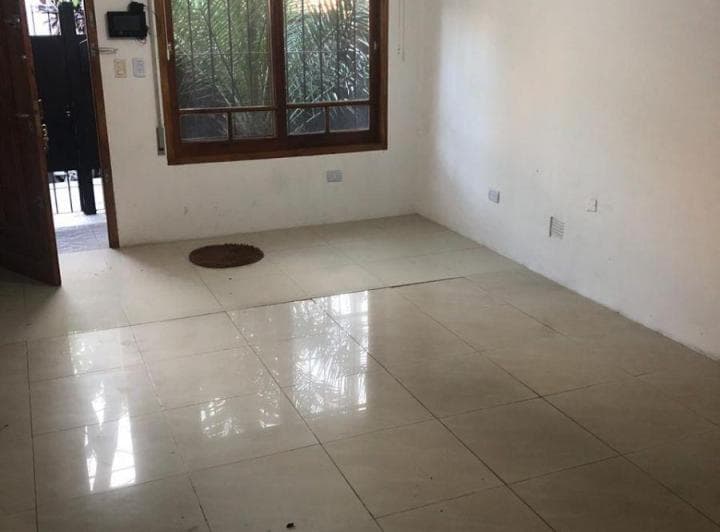 Casa con Depto Al Fondo en Venta San Isidro - 3