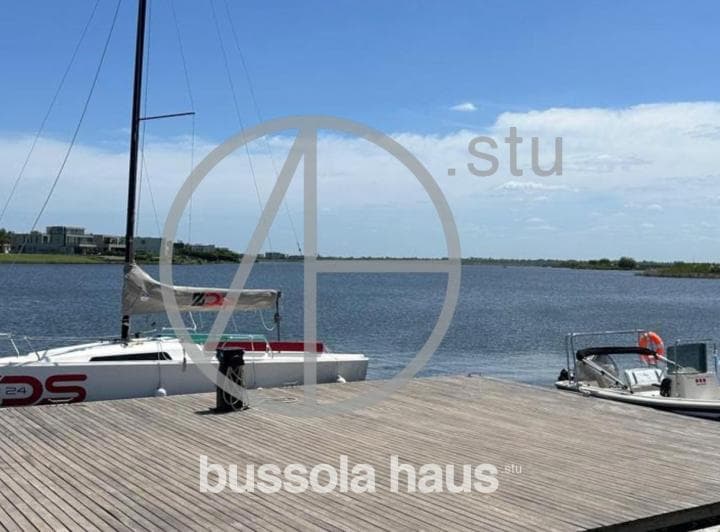 Lote Al Agua en Venta en Orillas Puertos - 2