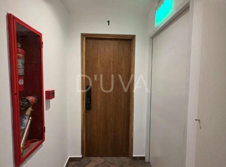 Calle 56 E/ 18 y 19 - 2 Dorm. - La Plata - 5
