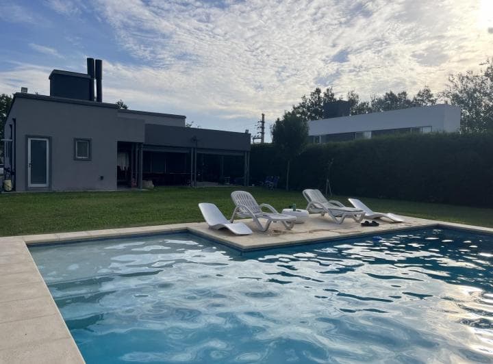 Venta Casa Puerto Roldan Tres Dorm. Jardin Pileta Los Medanos - 2