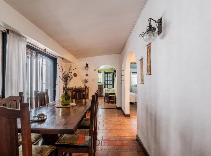Venta Casa 4 Ambientes con Patio y Cochera en Villa Libertad - 4