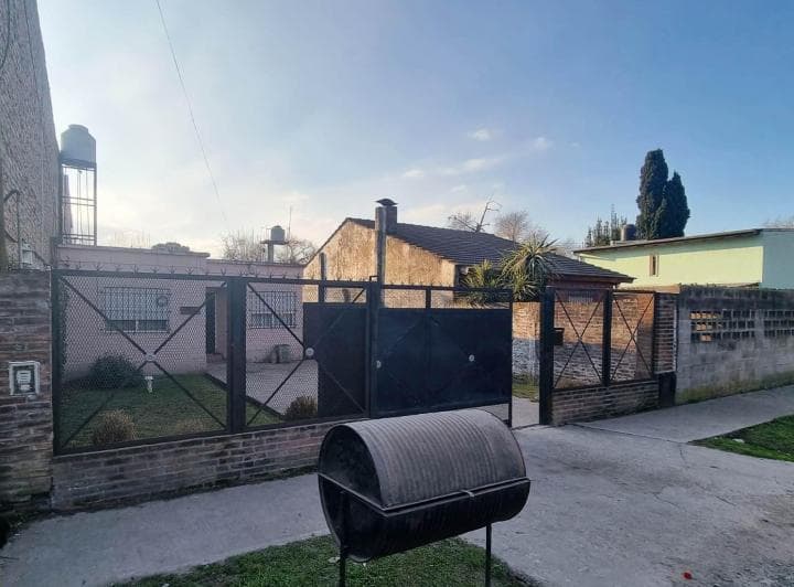 Casa Venta en Derqui - 2
