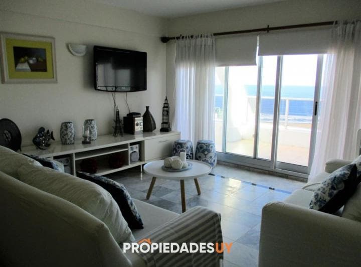 Apartamento en Venta 4 Dorm. - 2