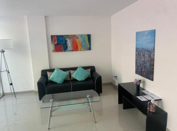 Departamento 3 Ambientes con Cochera en Venta - Bernal Centro - 2