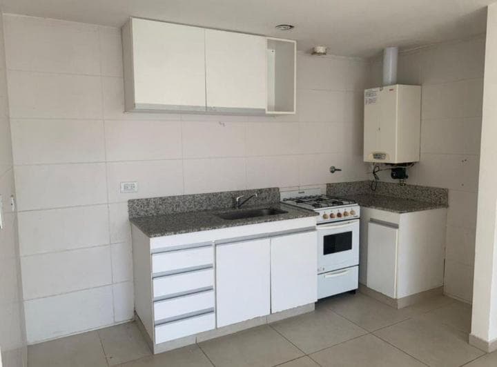 Departamento 3 Ambientes con Cochera en Venta - Bernal Centro - 5