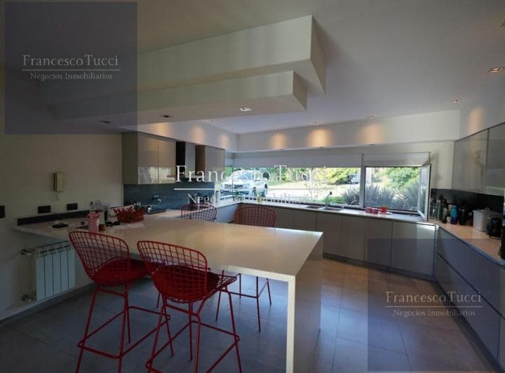 Casa en Venta 7 Ambientes con Pileta en Los Puentes - 4