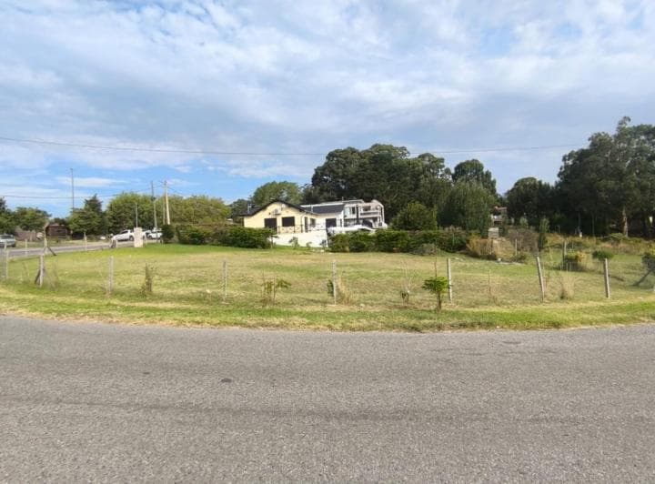 Lote en Sierra de Los Padres Vende y Permuta - 4