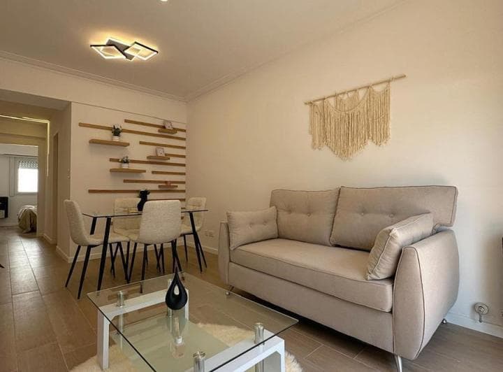 Departamento en Venta 2 Ambientes a La Calle con Balcón - 2