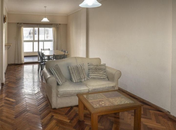 Venta, Departamento 2 Dormitiorios con Cochera. en El Centro - 3
