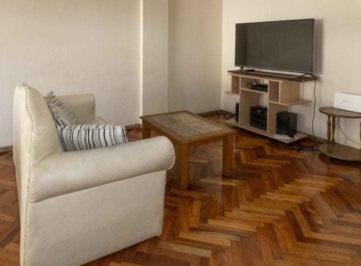 Venta, Departamento 2 Dormitiorios con Cochera. en El Centro - 2