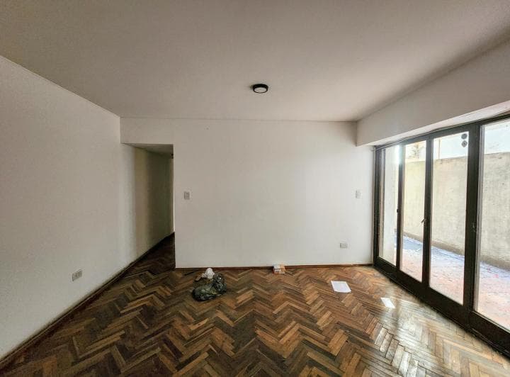 Departamento de 1 Dormitorio con Patio, Zona Rio, Rosario - 2