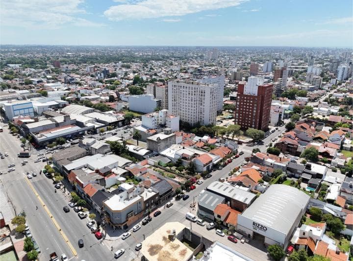 Lote Apto Desarrollo en El Barrio Chauvin - 4