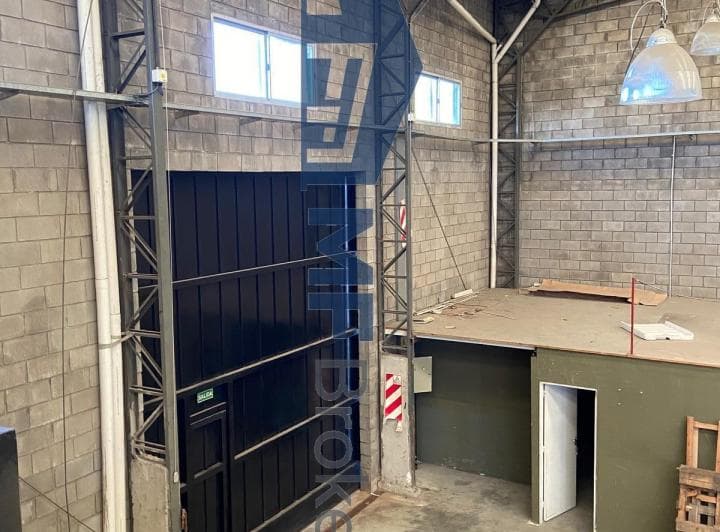 Excelente Galpon en Alquiler en Zona Industrial Beccar! - 2
