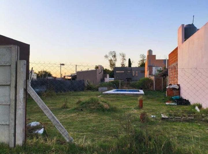 Casa en Venta Calle 612 E/ 28 y 29, Arana - 2