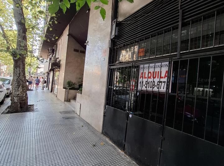 Local - Blanco Encalada a m de Av Cabildo - 2