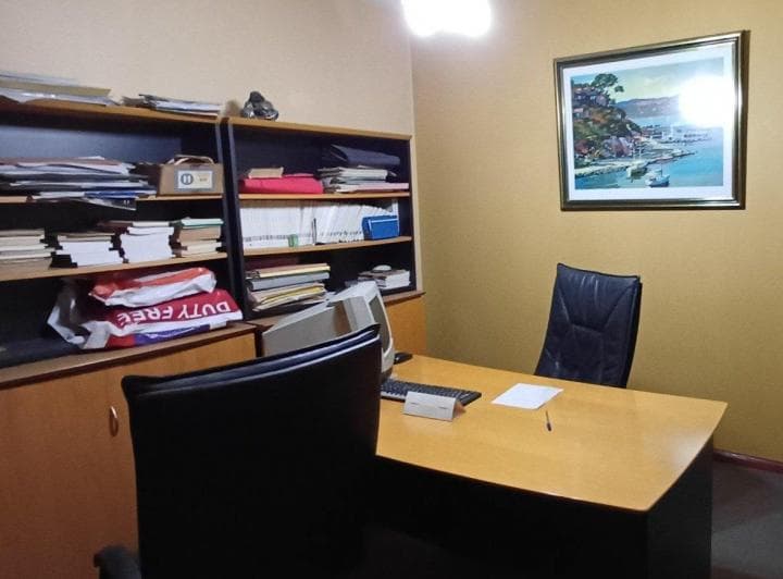 Venta Oficina en Planta Alta. San Juan Al 1200 - 4