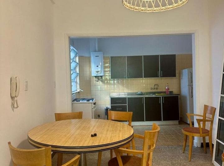 Hermoso Piso Tipo PH en Alquiler Al Frente y Patio - 3