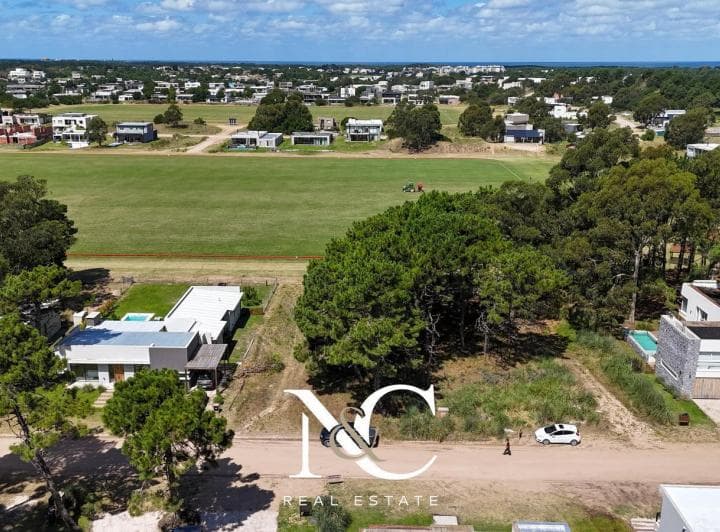 Lote en Venta en Ecuestre Costa Esmeralda Frente a Cancha de Polo - 5