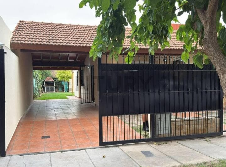 Venta de Casa. Barrio Altos de Drumond. Lujan. Mendoza. - 3
