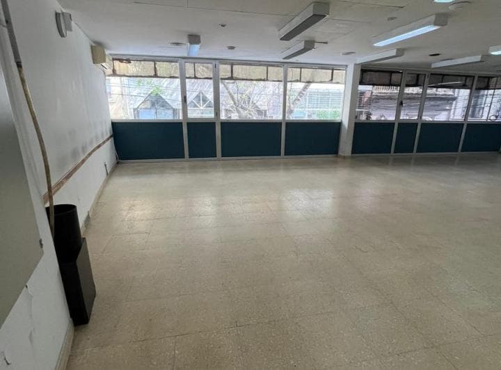 Amplia Oficina / Consultorio / Despachos - Venta - Larrea Esq San Luis - 5