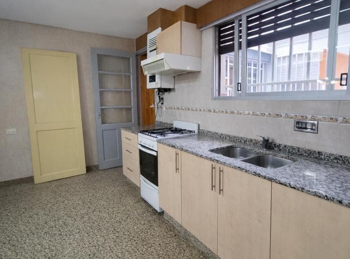 Venta Casa 3 Dorm. + Depto 1 Dorm. Apto Credito en Alberdi - 5