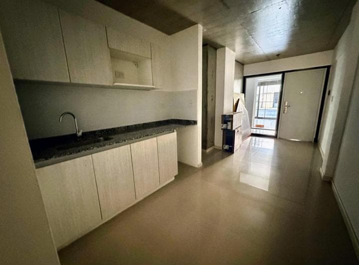 Venta - Oficina a Estrenar con Patio, Barrio Martin - Rosario - 5