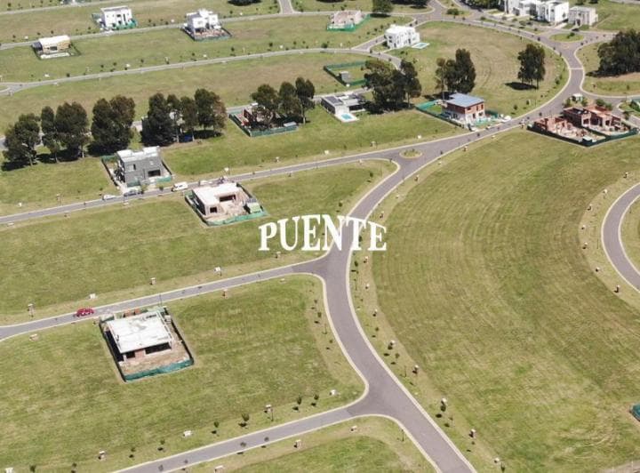 Terreno en San Antonio con Fondo Al Lago - 3