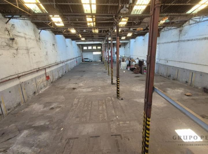 Local en Barracas de 1.000 m² con Entrada Semi - Alquiler - 5
