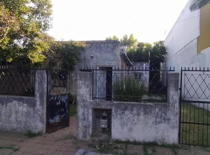 Casa a Refaccionar/demoler. Excelente Ubicado en El Palomar - 2