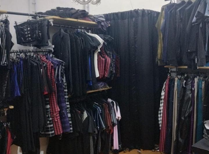 Oportunidad de Inversión - Local + Depósito en Galería Bond Street - 3