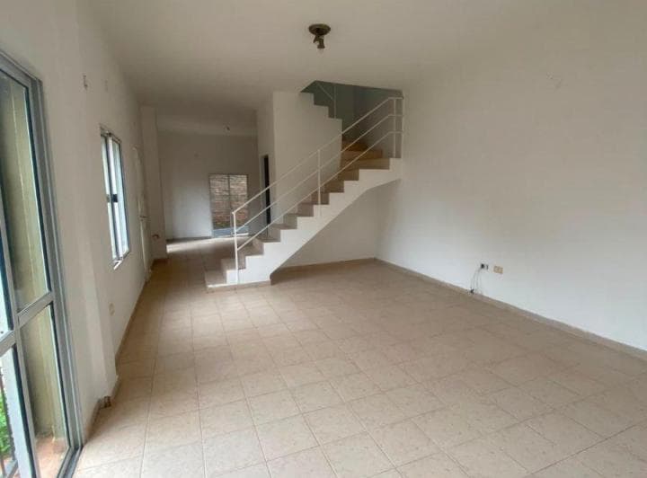 Casa con 3 Dormitorio de 100 m² en Alquiler en Los Aguacates - 4