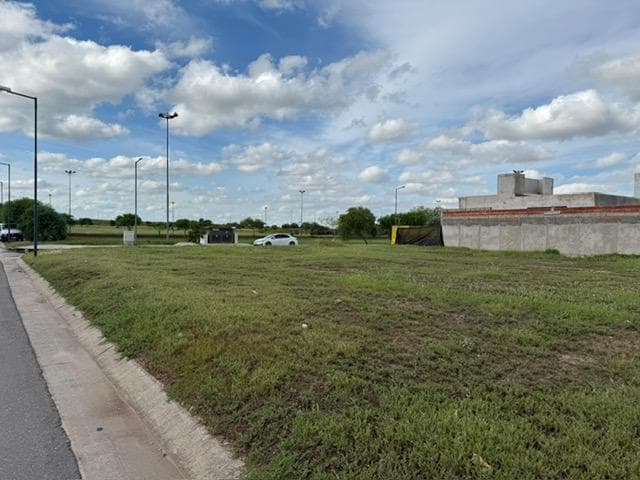 Venta Lote Esquina en Docta Boulevar Apto Duplex - 3