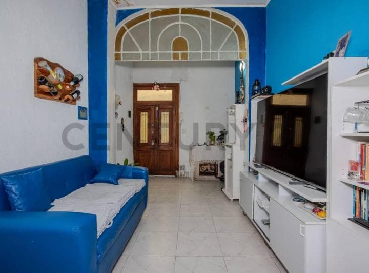 Venta PH 3 Ambientes con Terraza Propia en Flores - Permuta - 2