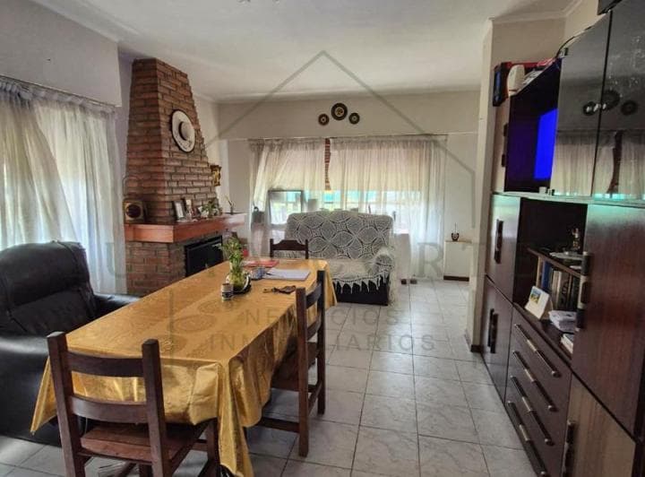 Casa en Venta en Boulogne 5 Ambientes con Jardín Quincho y Pileta - 4