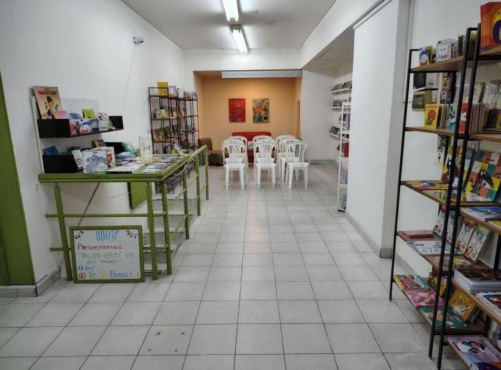 Venta Local Galeria Interno 80 m² en Recoleta - 2