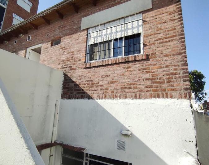 Venta Casa Interna - 3 Dorm. - Patio - Terraza - Quincho - Pje Larguía - 2