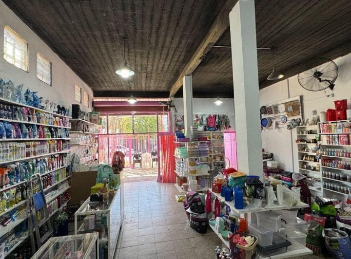 Venta Local Comercial + 2 Deptos 2 Amb - Merlo - 4