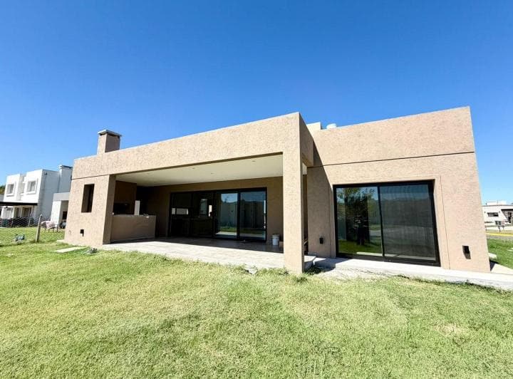 Casa en Venta en Santo Tomas, Derqui, Pilar - 2
