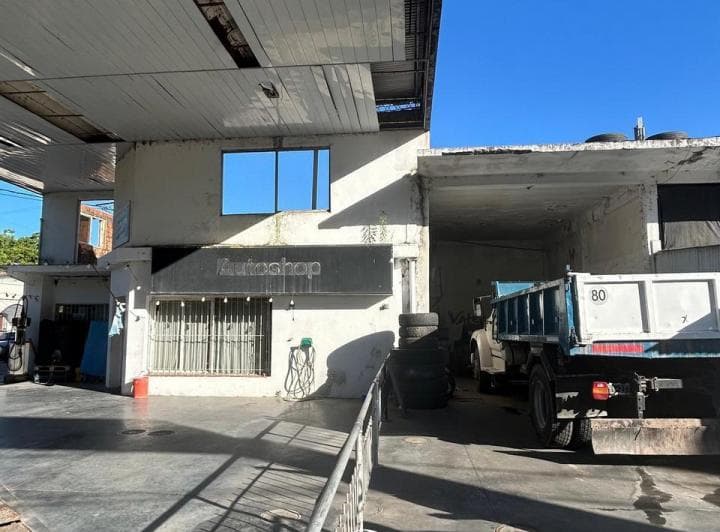 Importante Esquina Comercial en Capilla del Señor - 2