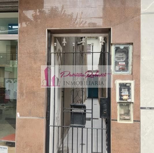 Vende PH Multifamiliar Contrafrente con Espacio Aereo Para Edificar Villa Celina - 2