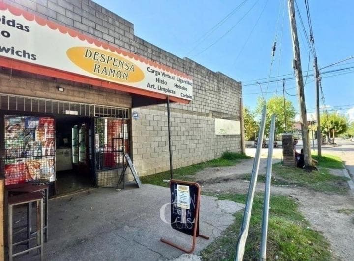 Venta Local Comercial con Deposito en Av Brasil y Uspallata en Villa Carlos Paz - 3