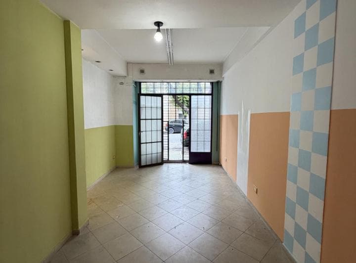 Venta Local Comercial a La Calle en Boedo - 3