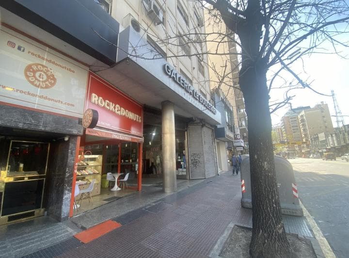 Venta Local en Flores - 2