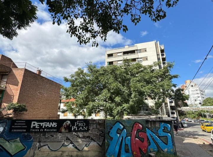 Gran Oportunidad! Lote Esquina Sobre Calle Duarte Quiros a m del Shopping Nuevo Centro - 4
