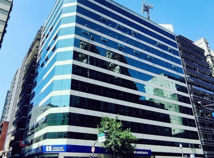 Oficinas en Esquina en Edificio Aaa - 2