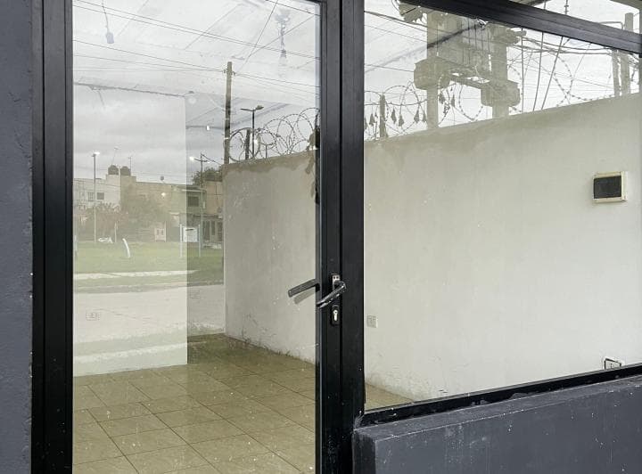 Local Comercial en Alquiler en Berisso - 3