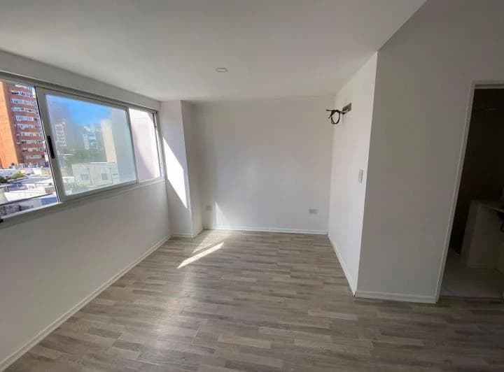 Monoambiente en Venta 12 y 43. - 5