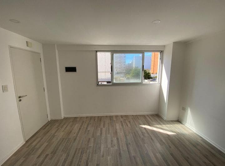Monoambiente en Venta 12 y 43. - 4
